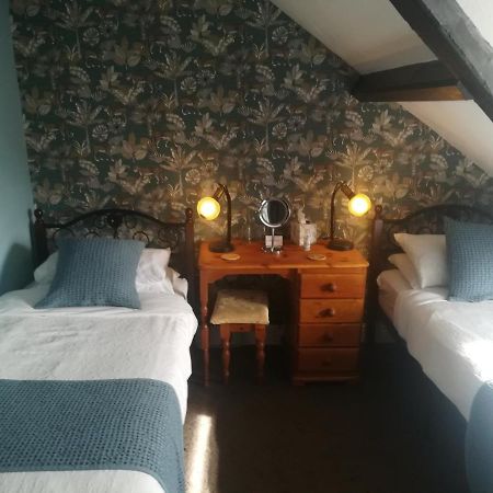 Tara Bed and Breakfast Fishguard Buitenkant foto