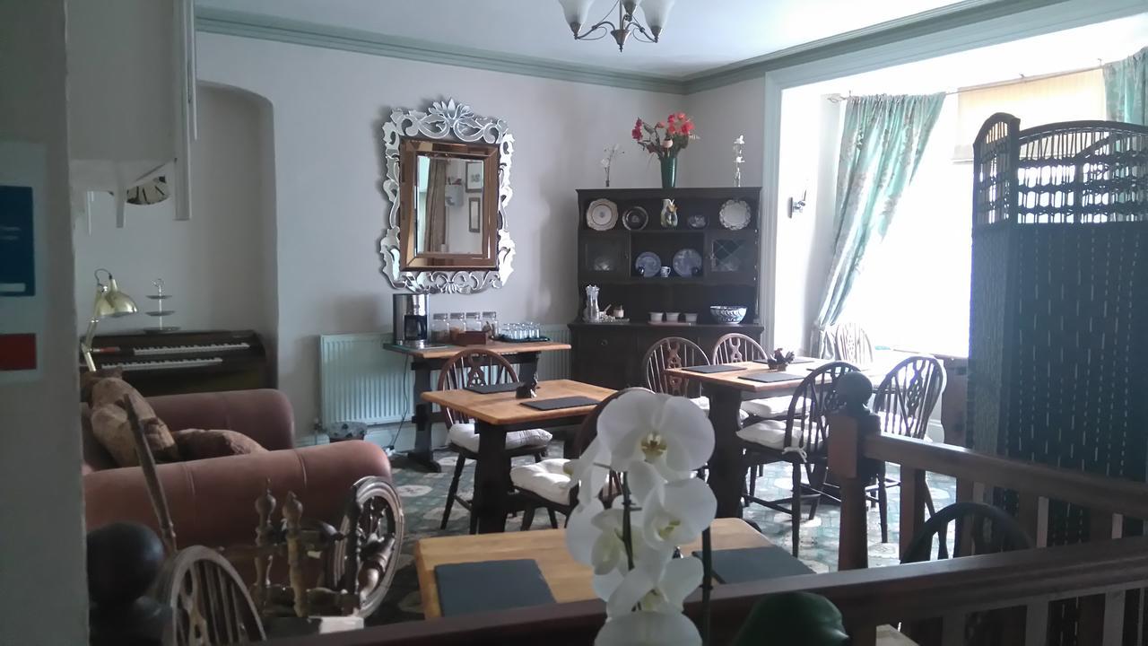 Tara Bed and Breakfast Fishguard Buitenkant foto